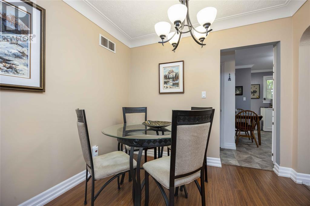 976 Kensington Boulevard, Sarnia, Ontario  N7S 1M8 - Photo 8 - 25014354