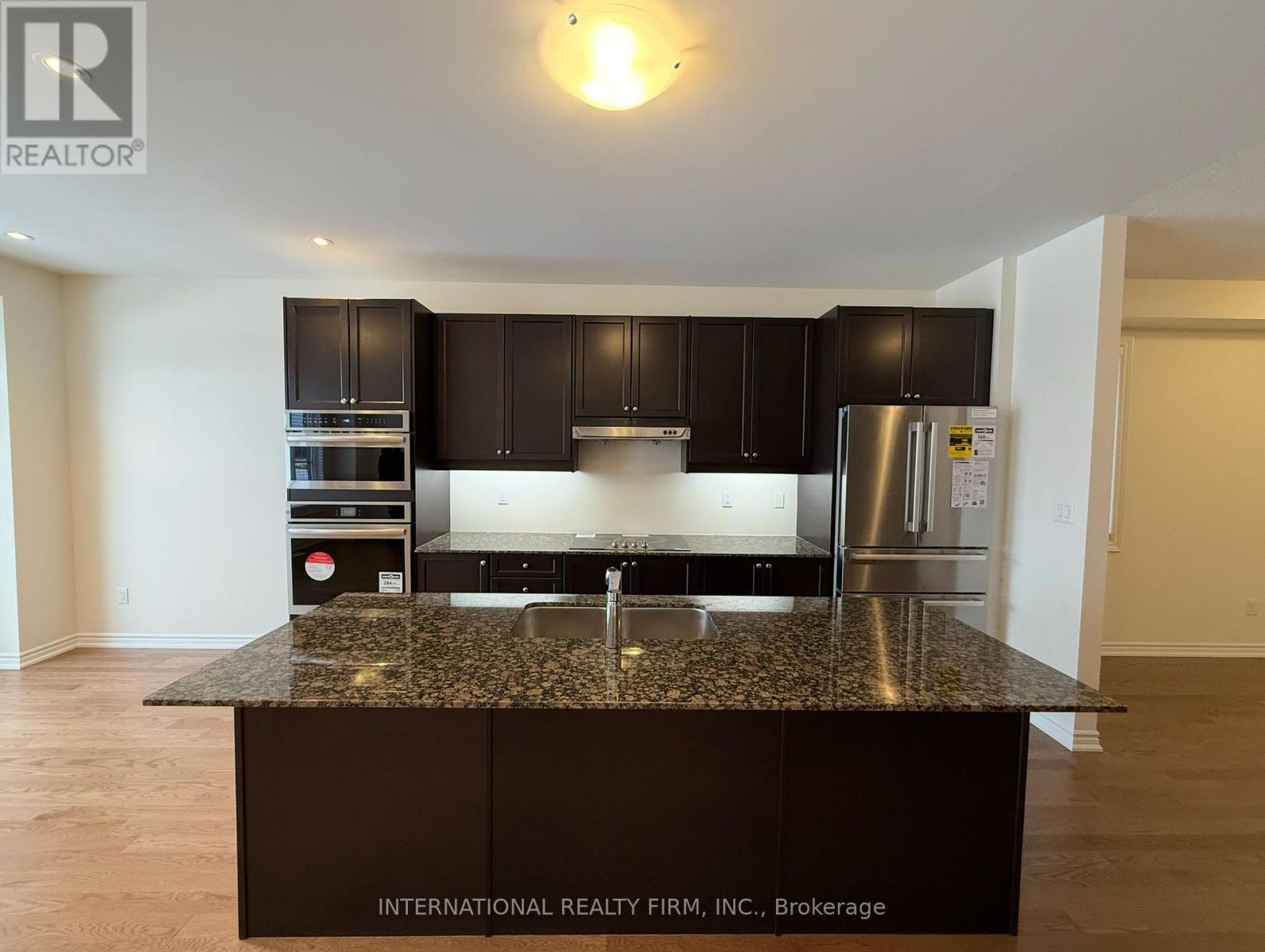 1201 Rexton Drive, Oshawa, Ontario  L1L 0T3 - Photo 10 - E12186161