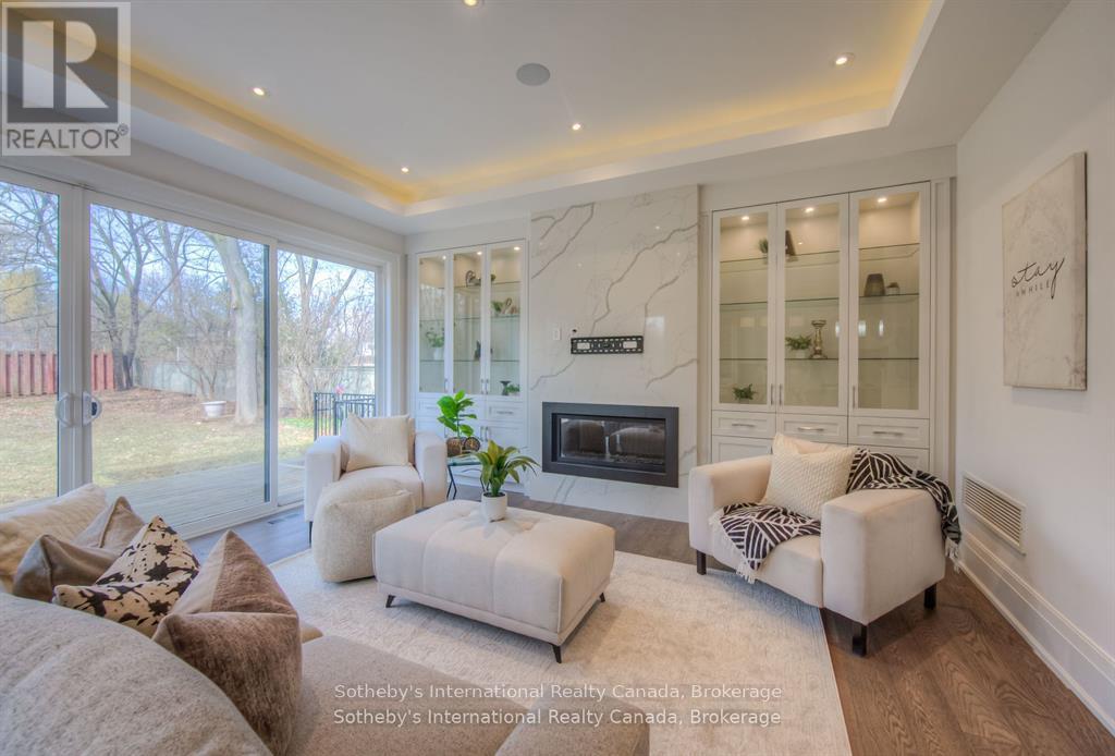 2457 Ventura Drive, Oakville (Wo West), Ontario  L6L 2H5 - Photo 16 - W12204318