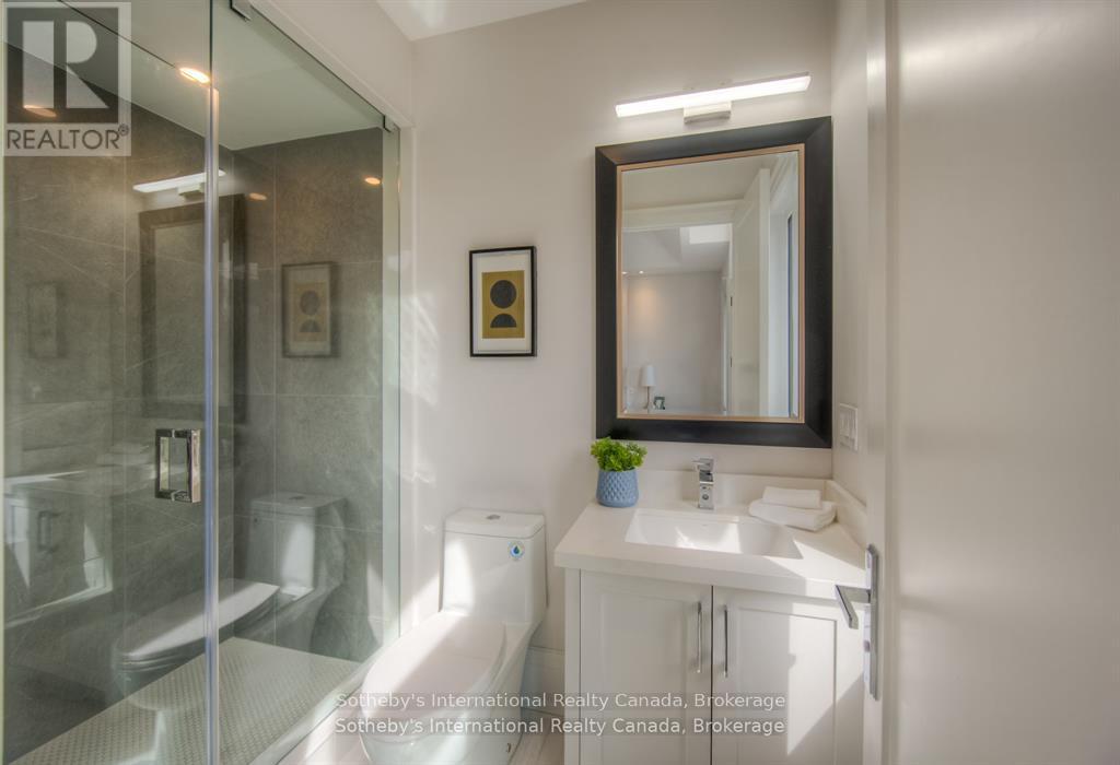 2457 Ventura Drive, Oakville (Wo West), Ontario  L6L 2H5 - Photo 25 - W12204318