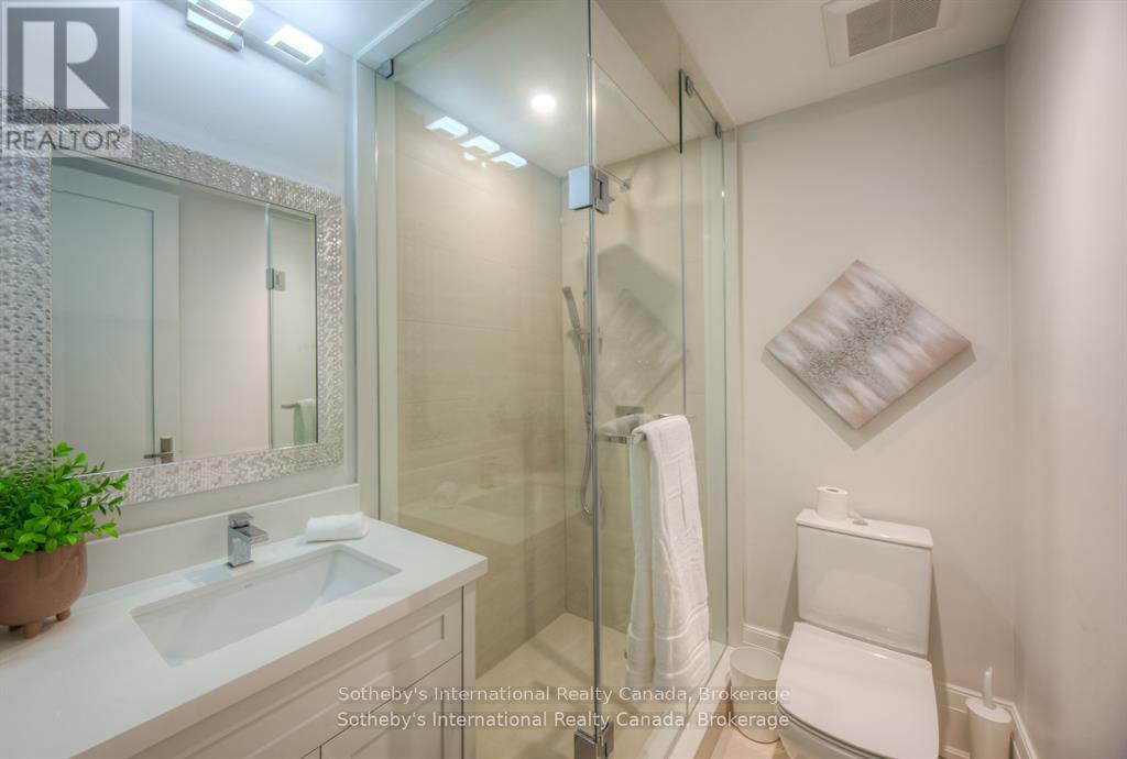 2457 Ventura Drive, Oakville (Wo West), Ontario  L6L 2H5 - Photo 37 - W12204318