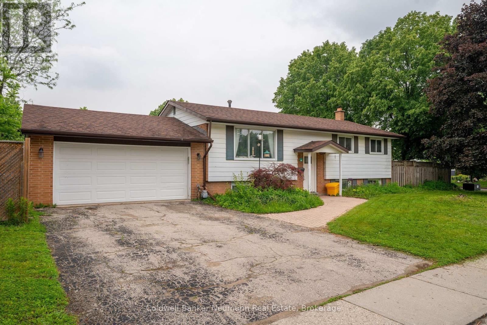 1 Picadilly Place, Guelph, Ontario  N1G 2P8 - Photo 2 - X12203117