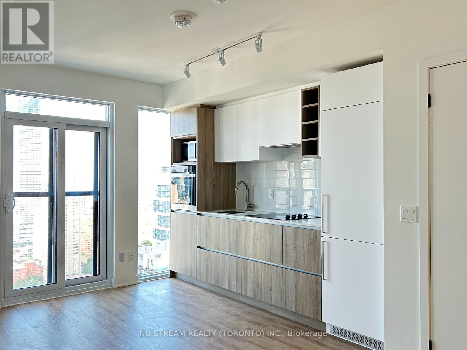 4003 - 319 Jarvis Street, Toronto, Ontario  M5B 0C8 - Photo 2 - C12204280