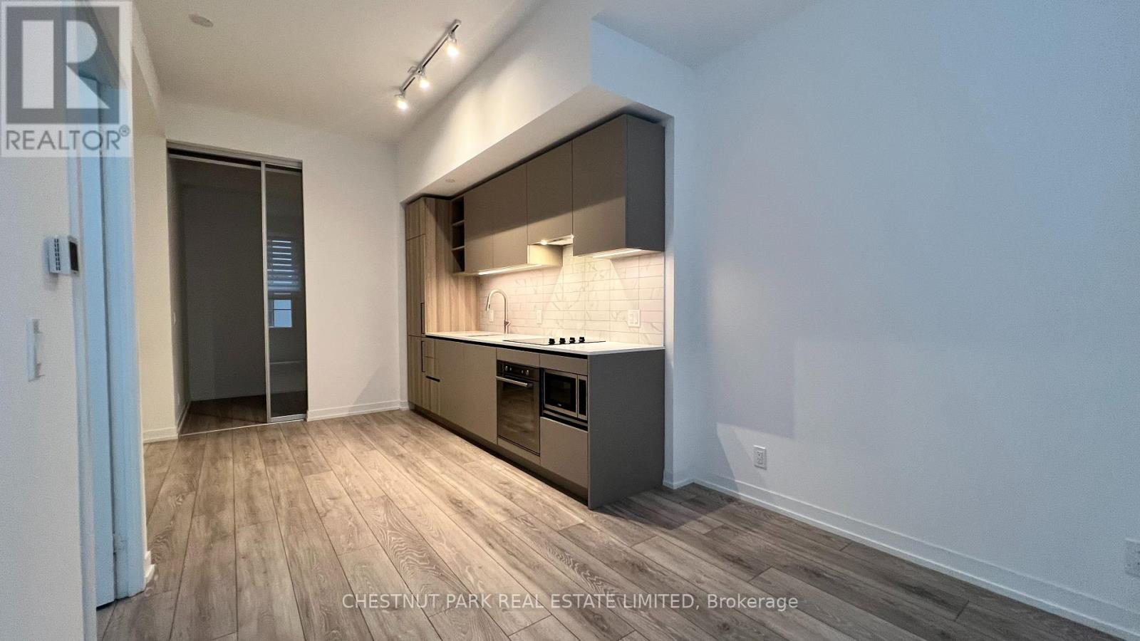 601 - 55 Mercer Street, Toronto, Ontario  M5V 3W2 - Photo 2 - C12204311