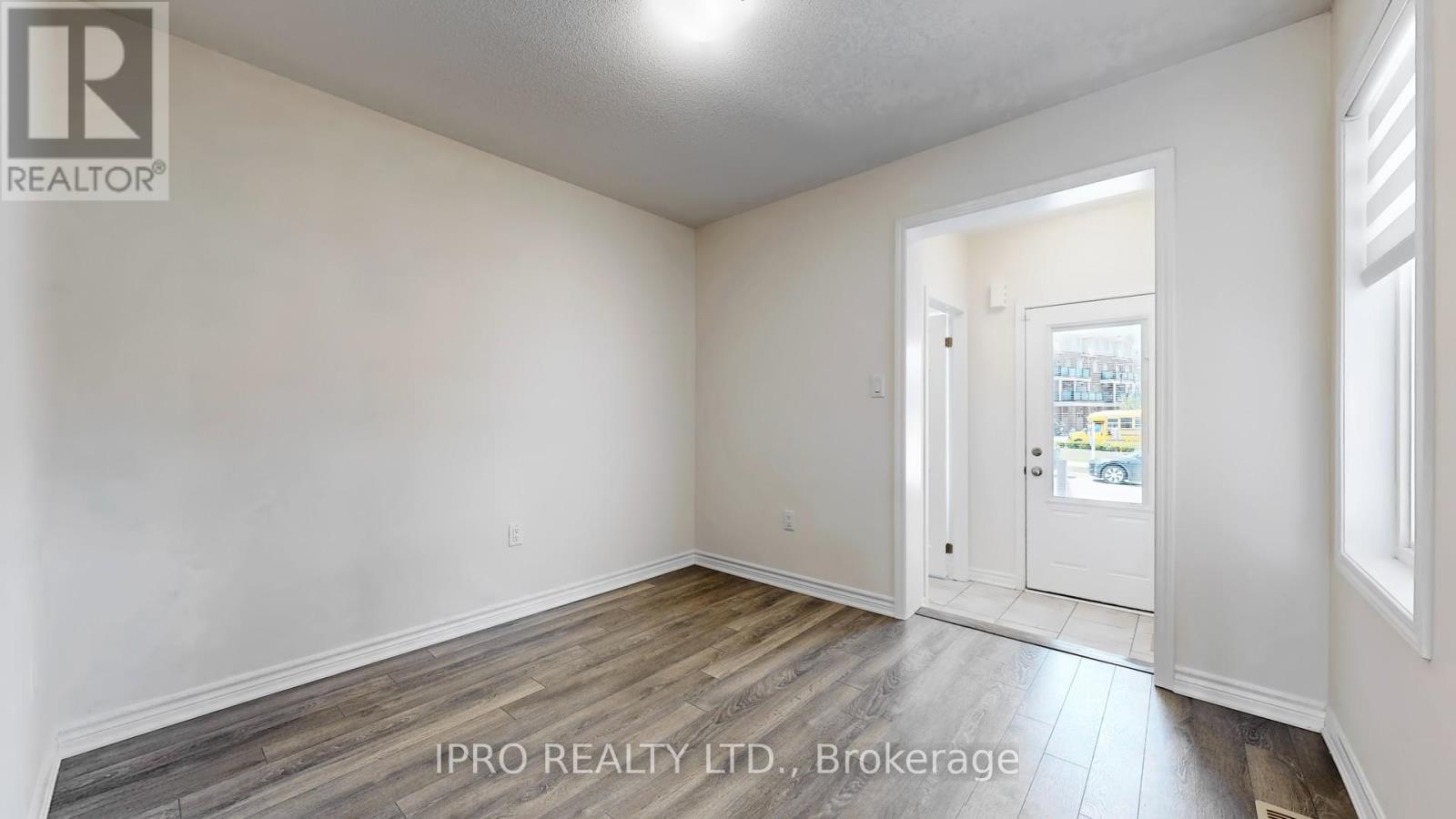 1145 Dragonfly Avenue, Pickering, Ontario  L1X 0G1 - Photo 4 - E12204283