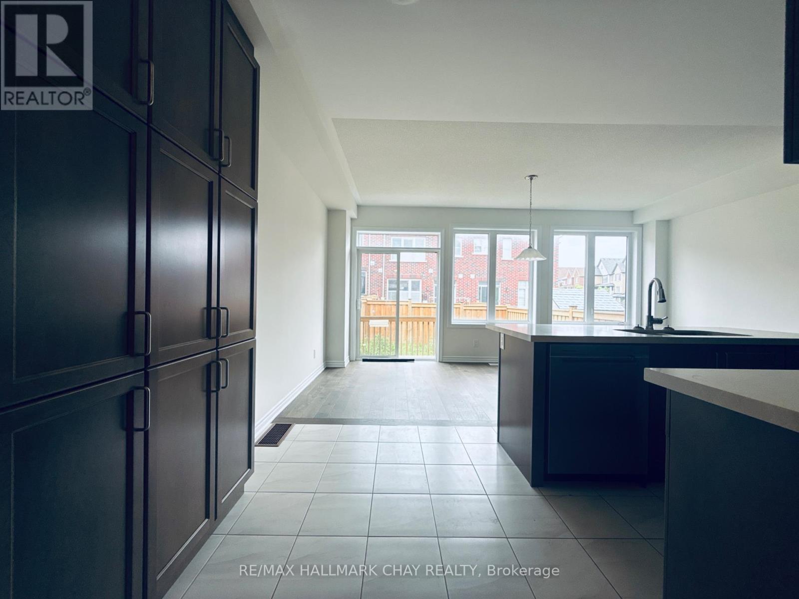 17 Sutcliffe Drive, Whitby, Ontario  L1R 0R2 - Photo 11 - E12204300