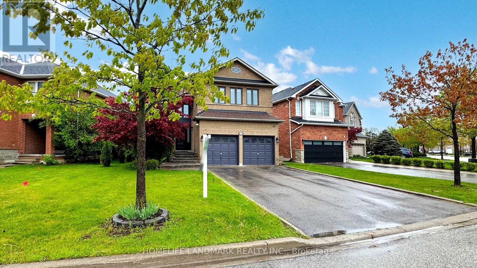 42 Linda Margaret Crescent, Richmond Hill (Devonsleigh), Ontario  L4S 2B6 - Photo 2 - N12204305
