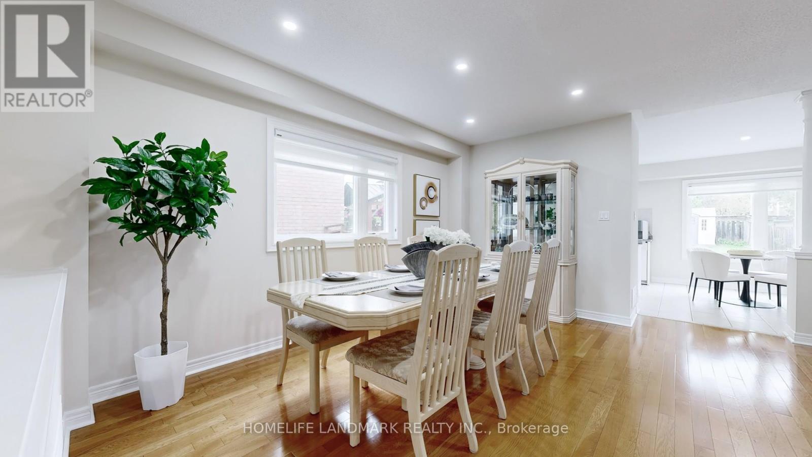 42 Linda Margaret Crescent, Richmond Hill, Ontario  L4S 2B6 - Photo 8 - N12204305