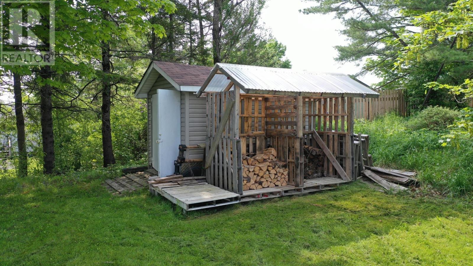25 Laurie Drive, Lower Sackville, Nova Scotia  B4E 1G1 - Photo 3 - 202513318