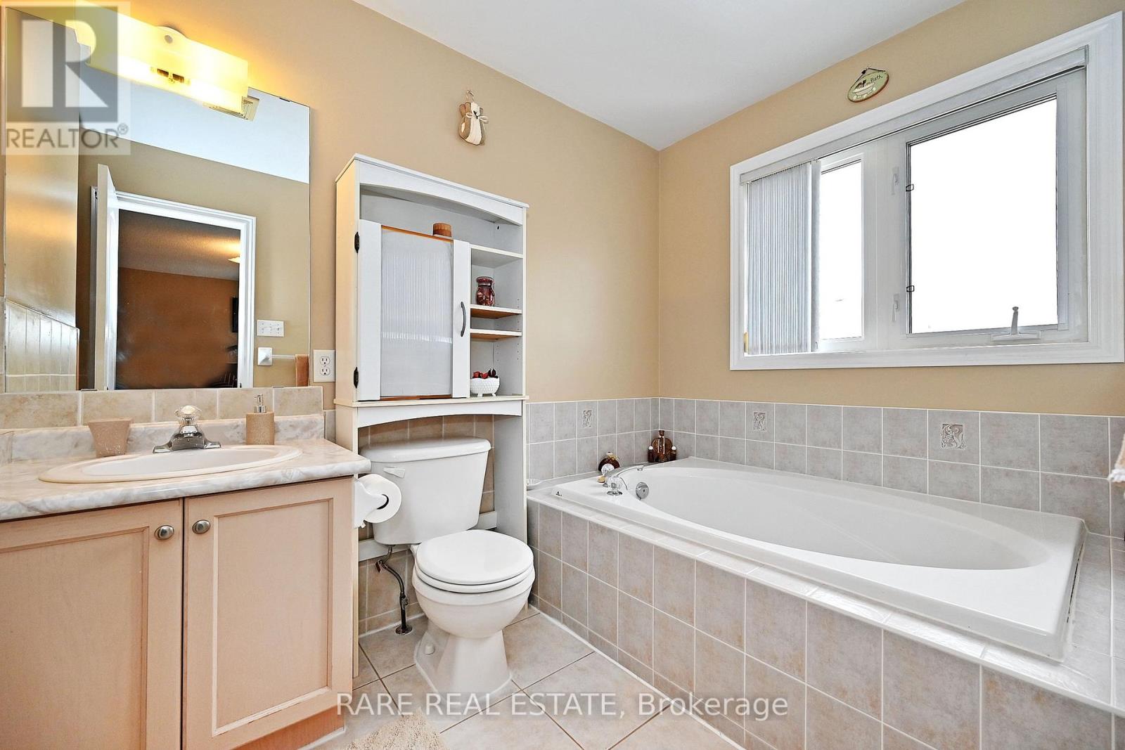 395 Rocca Court, Mississauga (Meadowvale Village), Ontario  L5W 1V1 - Photo 21 - W12204291