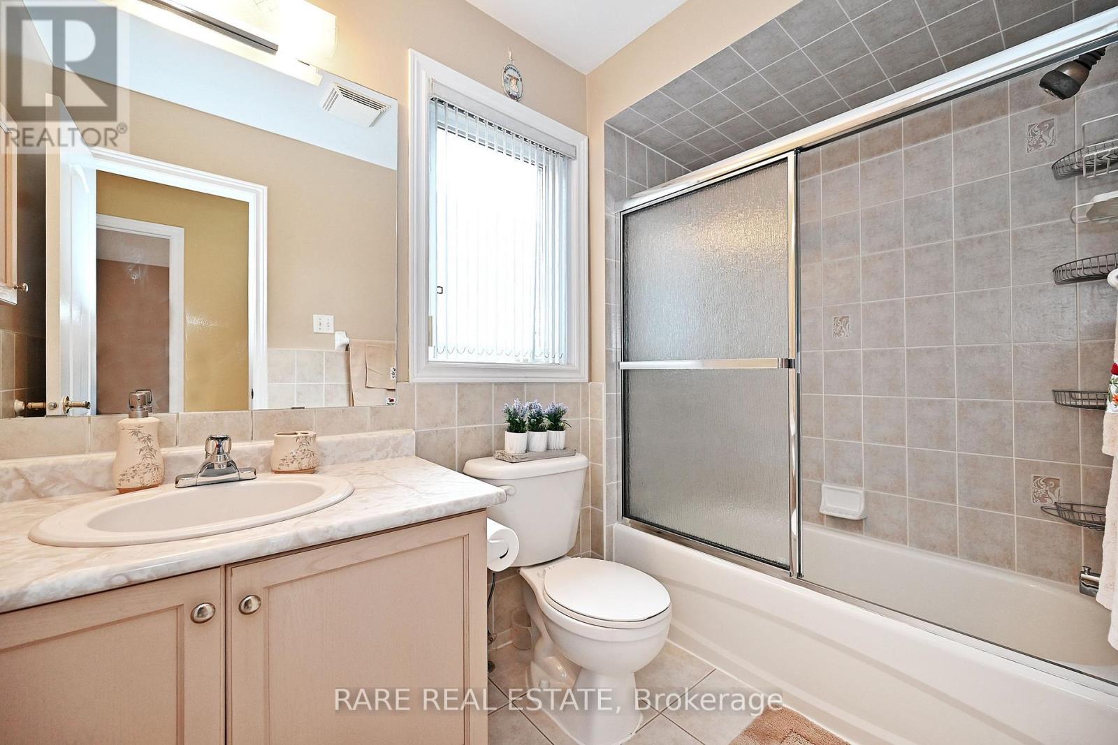 395 Rocca Court, Mississauga (Meadowvale Village), Ontario  L5W 1V1 - Photo 28 - W12204291