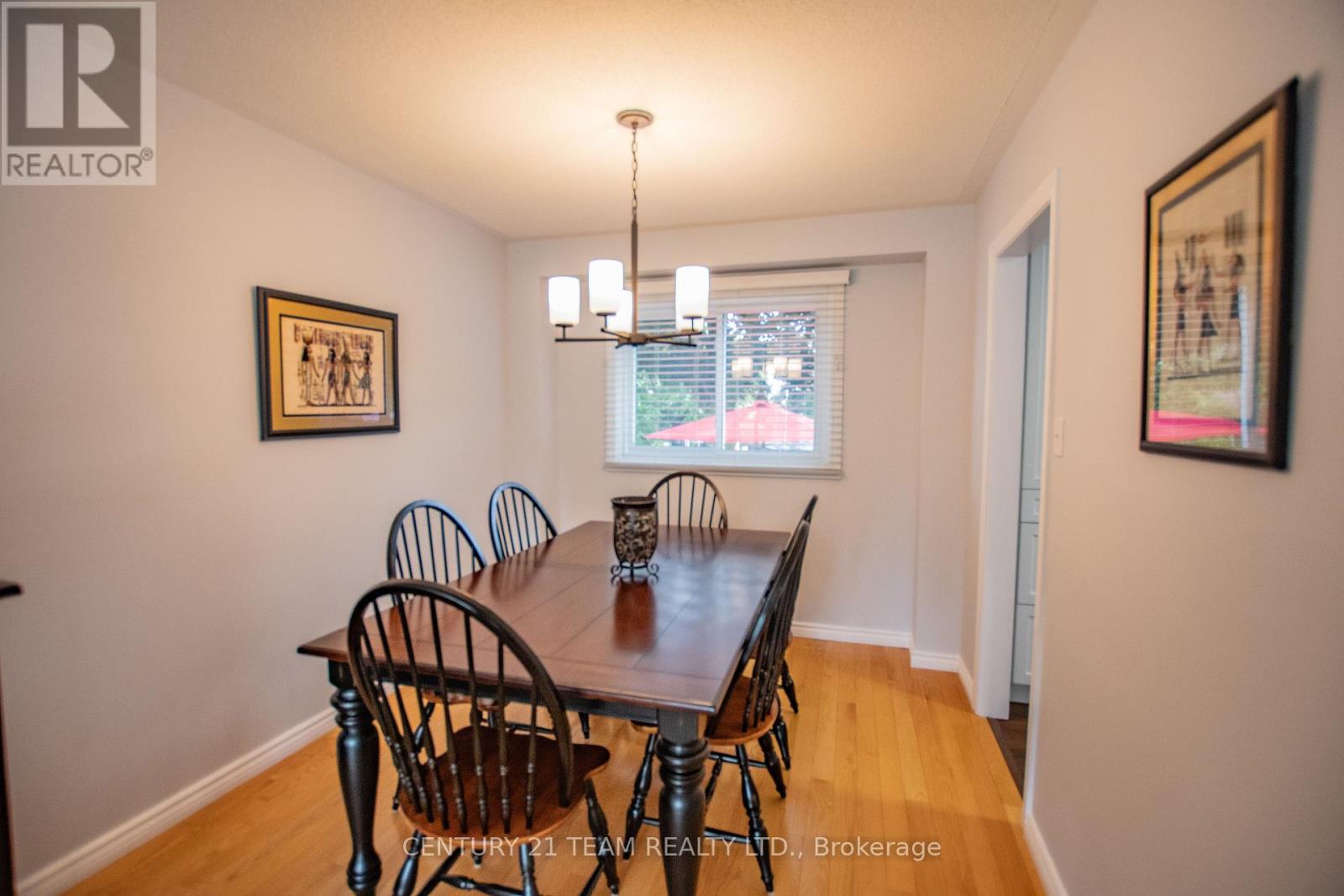 17 Ruddell Crescent, Halton Hills, Ontario  L7G 5N4 - Photo 7 - W12204303
