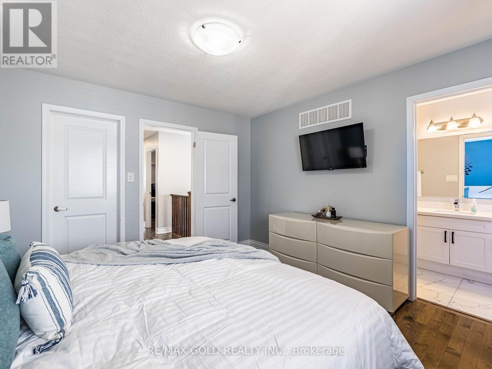 12 Affleck Road, Brampton, Ontario  L7A 3Y8 - Photo 23 - W12204304