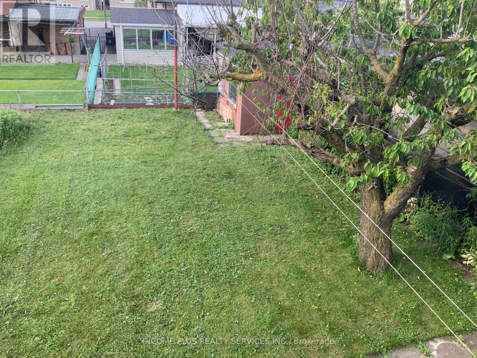 335 Ranee Avenue, Toronto, Ontario  M6A 1N9 - Photo 42 - W12048082