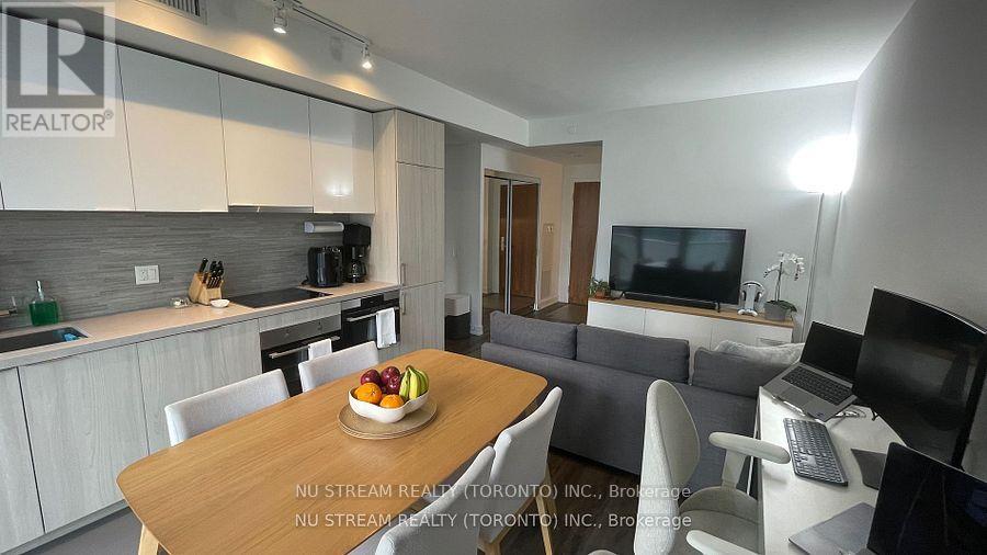 1506 - 15 Queens Quay E, Toronto, Ontario  M5E 0A4 - Photo 3 - C12204330