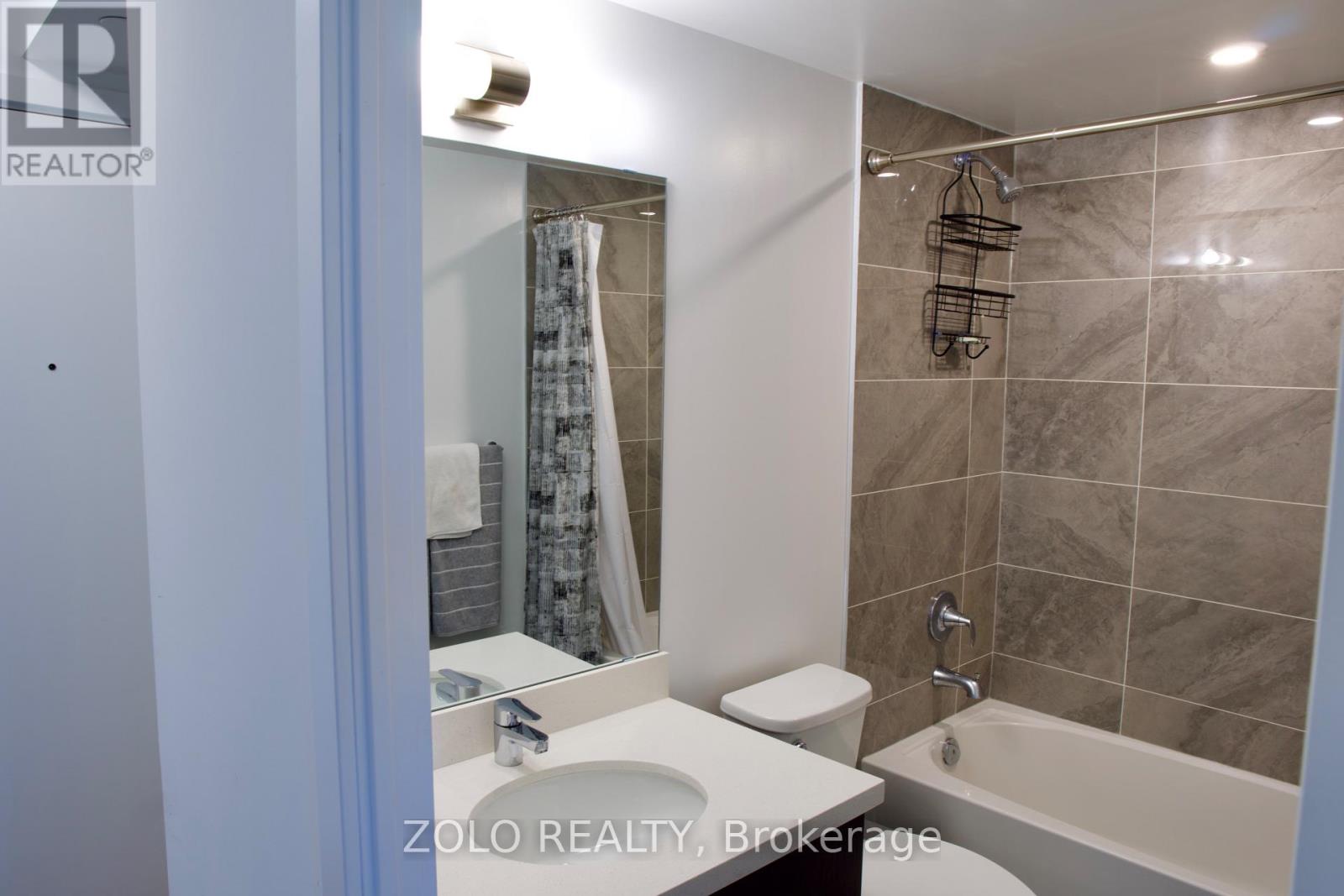 556 Marlee Avenue, Toronto, Ontario  M6B 0B1 - Photo 3 - W12204332