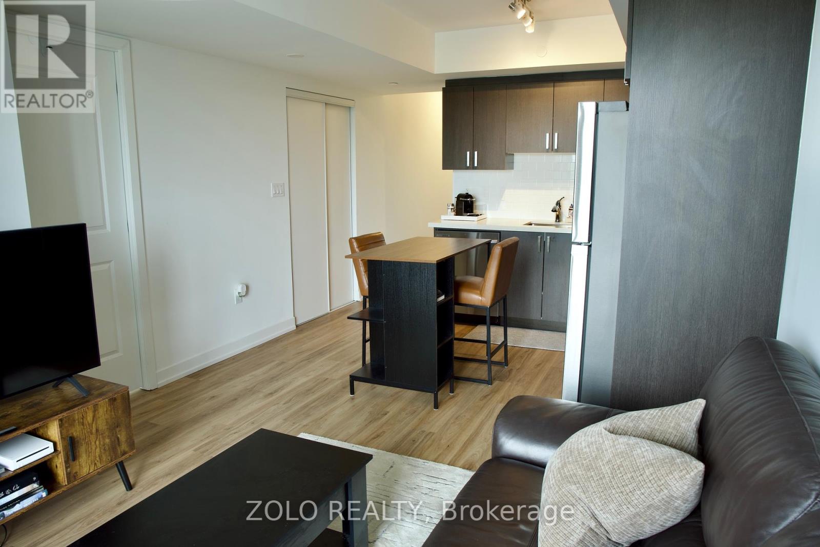 556 Marlee Avenue, Toronto, Ontario  M6B 0B1 - Photo 7 - W12204332