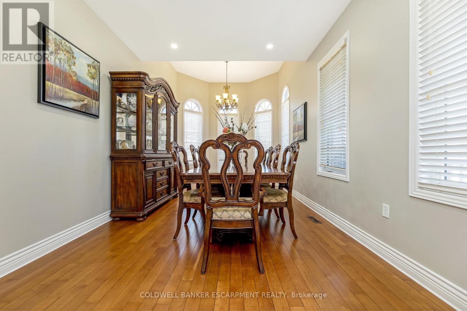3927 Mayla Drive, Mississauga, Ontario  L5M 7Y9 - Photo 11 - W12204337