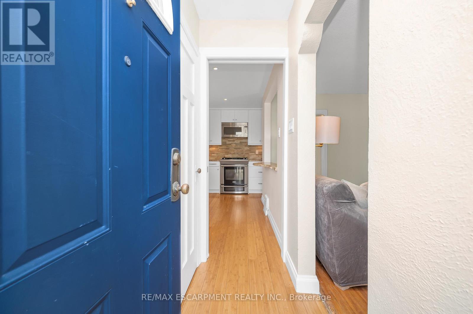 61 Struthers Street, Toronto, Ontario  M8V 1Y2 - Photo 4 - W12200900