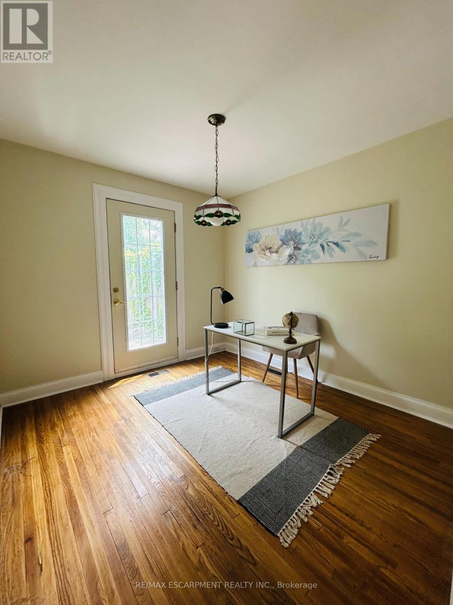 61 Struthers Street, Toronto, Ontario  M8V 1Y2 - Photo 11 - W12200900