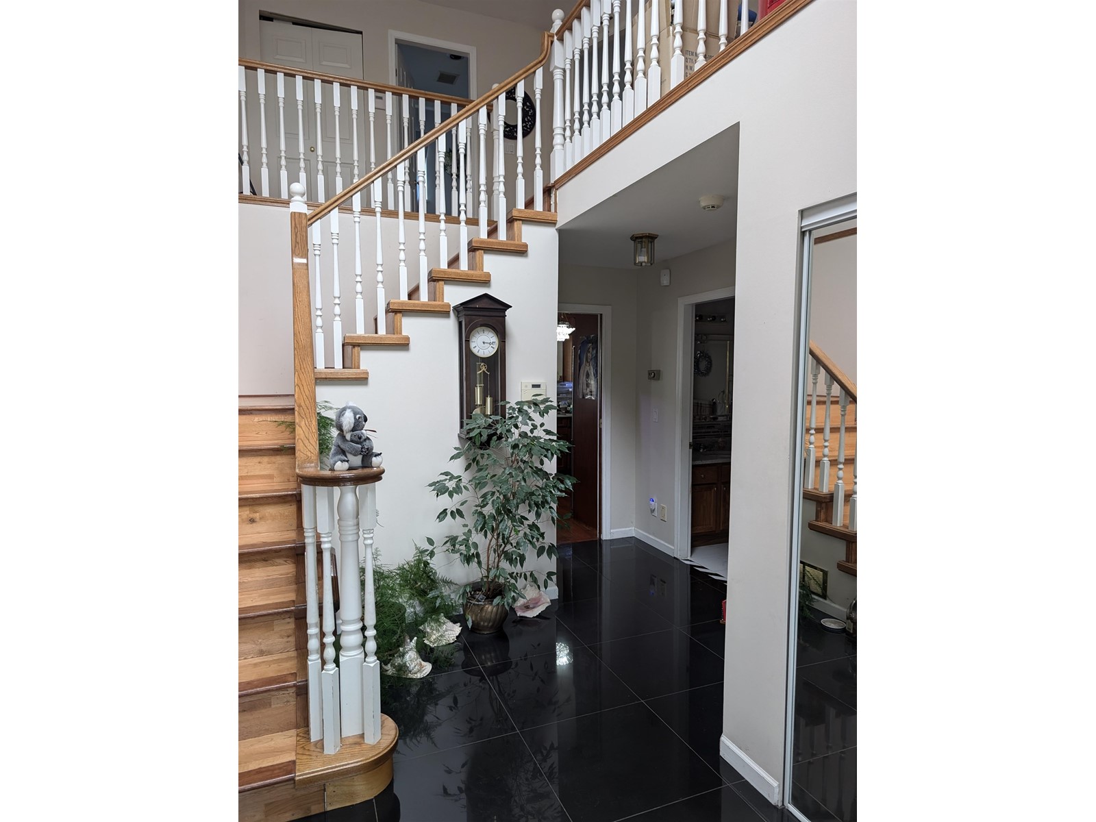 14505 89 Avenue, Surrey, British Columbia  V3R 8B2 - Photo 4 - R2947576