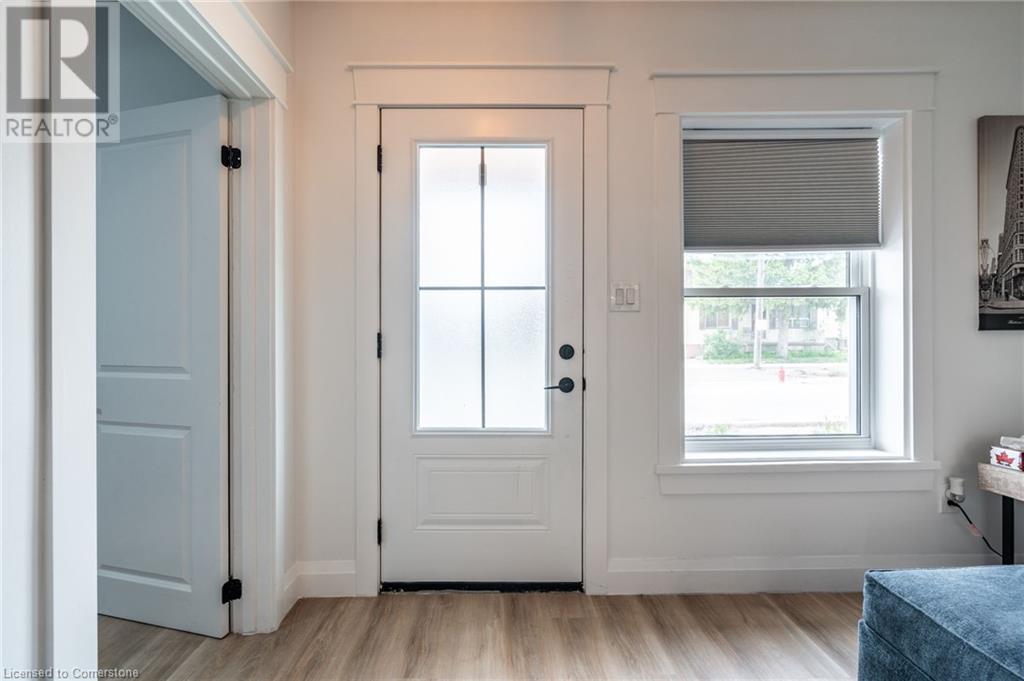 172 Pine Street S, Thorold, Ontario  L2V 3M4 - Photo 3 - 40728188