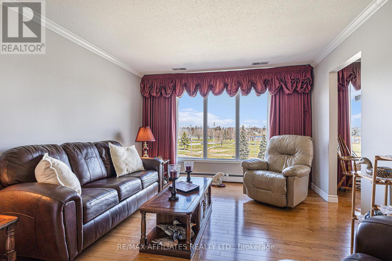74 Colonel By Crescent, Smiths Falls, Ontario  K7A 5B6 - Photo 7 - X12021954