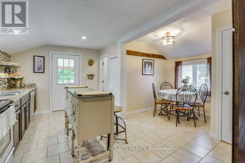 81 Victoria Street, Tillsonburg, Ontario  N4G 3Z5 - Photo 17 - X12204357