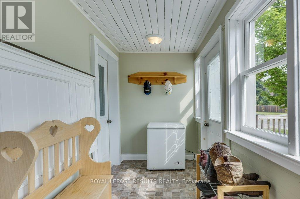 81 Victoria Street, Tillsonburg, Ontario  N4G 3Z5 - Photo 5 - X12204357