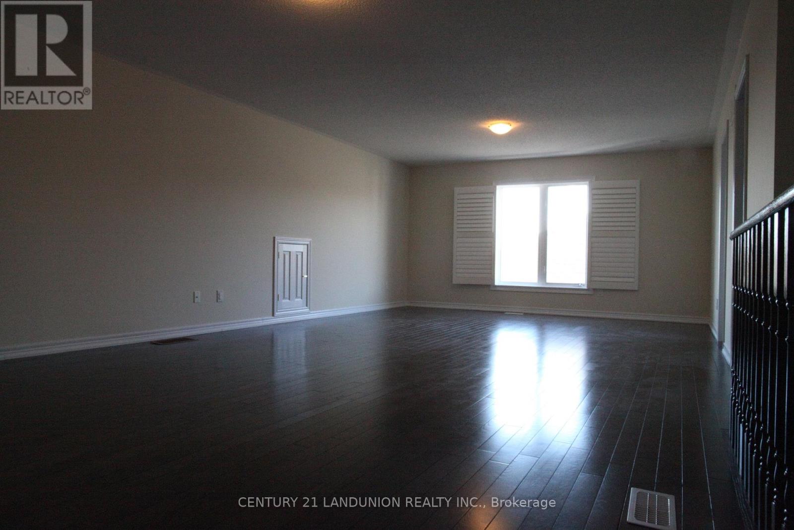 11 Herbert Wales Crescent, Markham, Ontario  L6C 0G1 - Photo 13 - N12043098