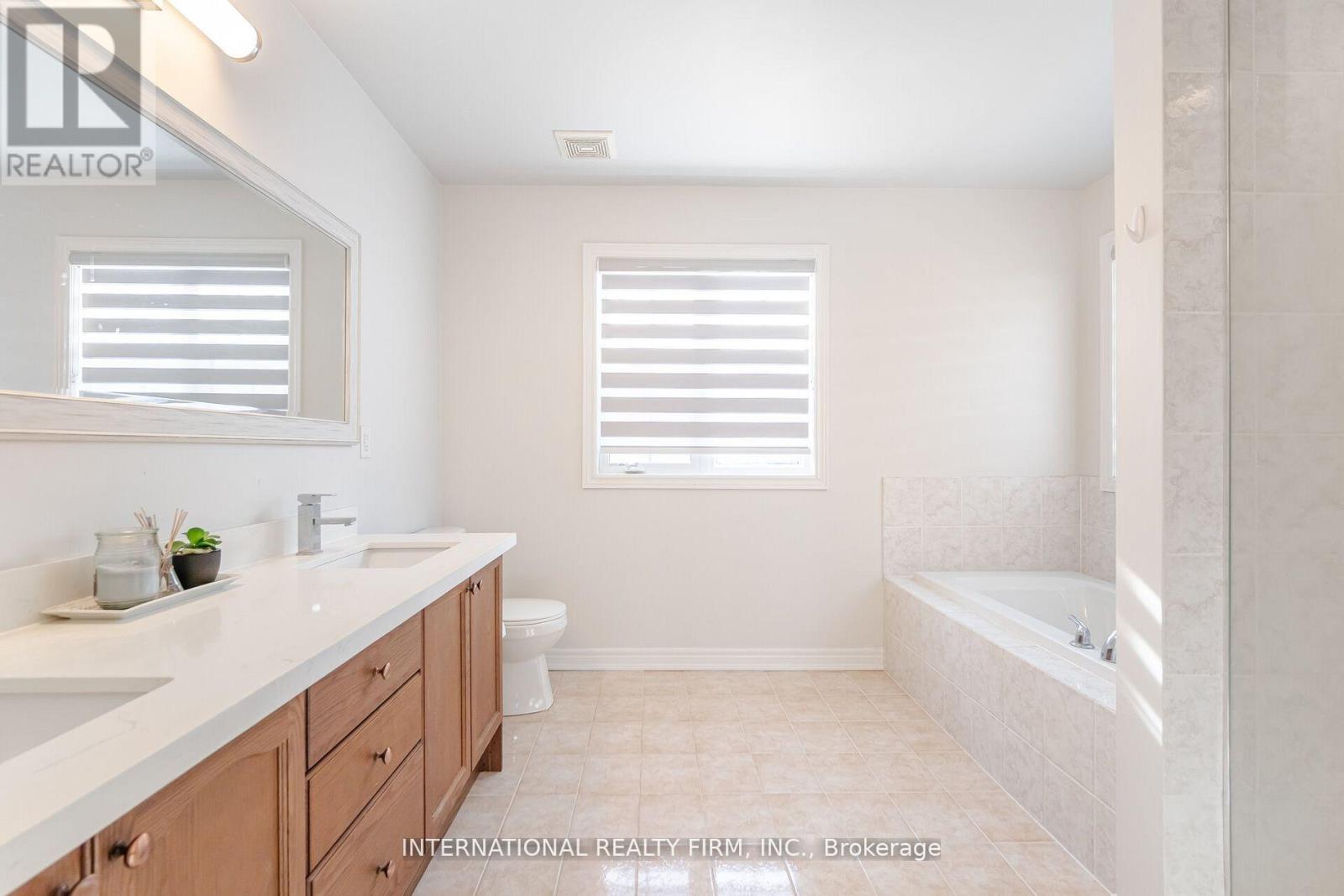 39 Lewis Honey Drive, Aurora, Ontario  L4G 0J4 - Photo 22 - N12090560