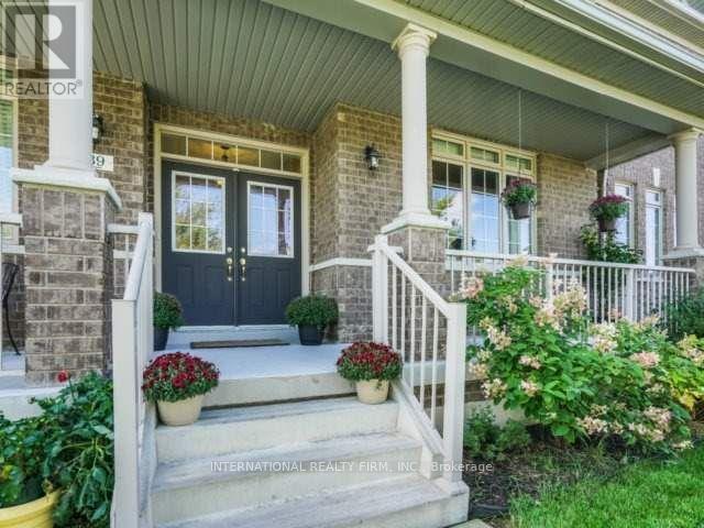 39 Lewis Honey Drive, Aurora, Ontario  L4G 0J4 - Photo 3 - N12090560