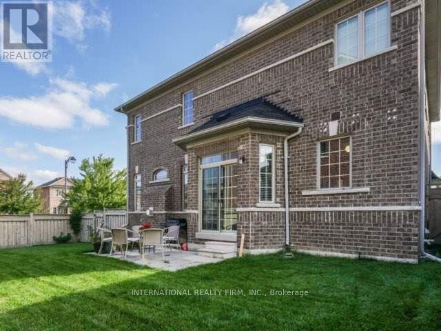39 Lewis Honey Drive, Aurora, Ontario  L4G 0J4 - Photo 34 - N12090560
