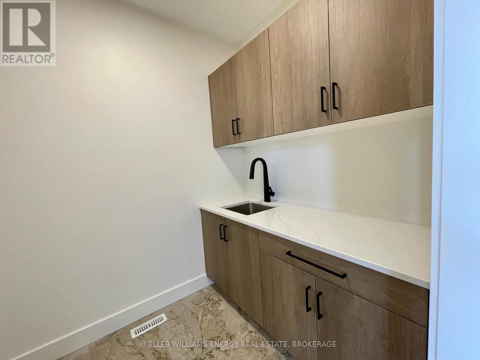 13 Partridge Hollow Road, Prince Edward County, Ontario  K0K 1T0 - Photo 12 - X12078826