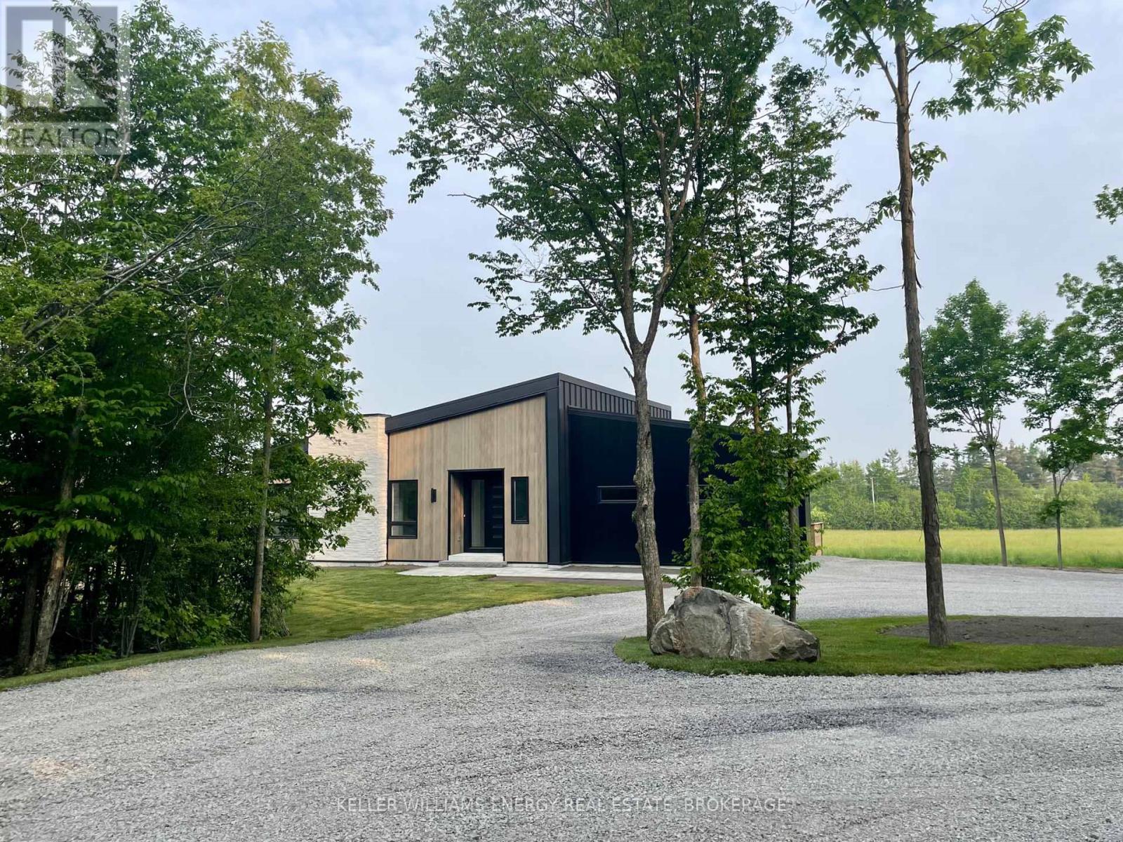 13 PARTRIDGE HOLLOW ROAD, Prince Edward County, Ontario