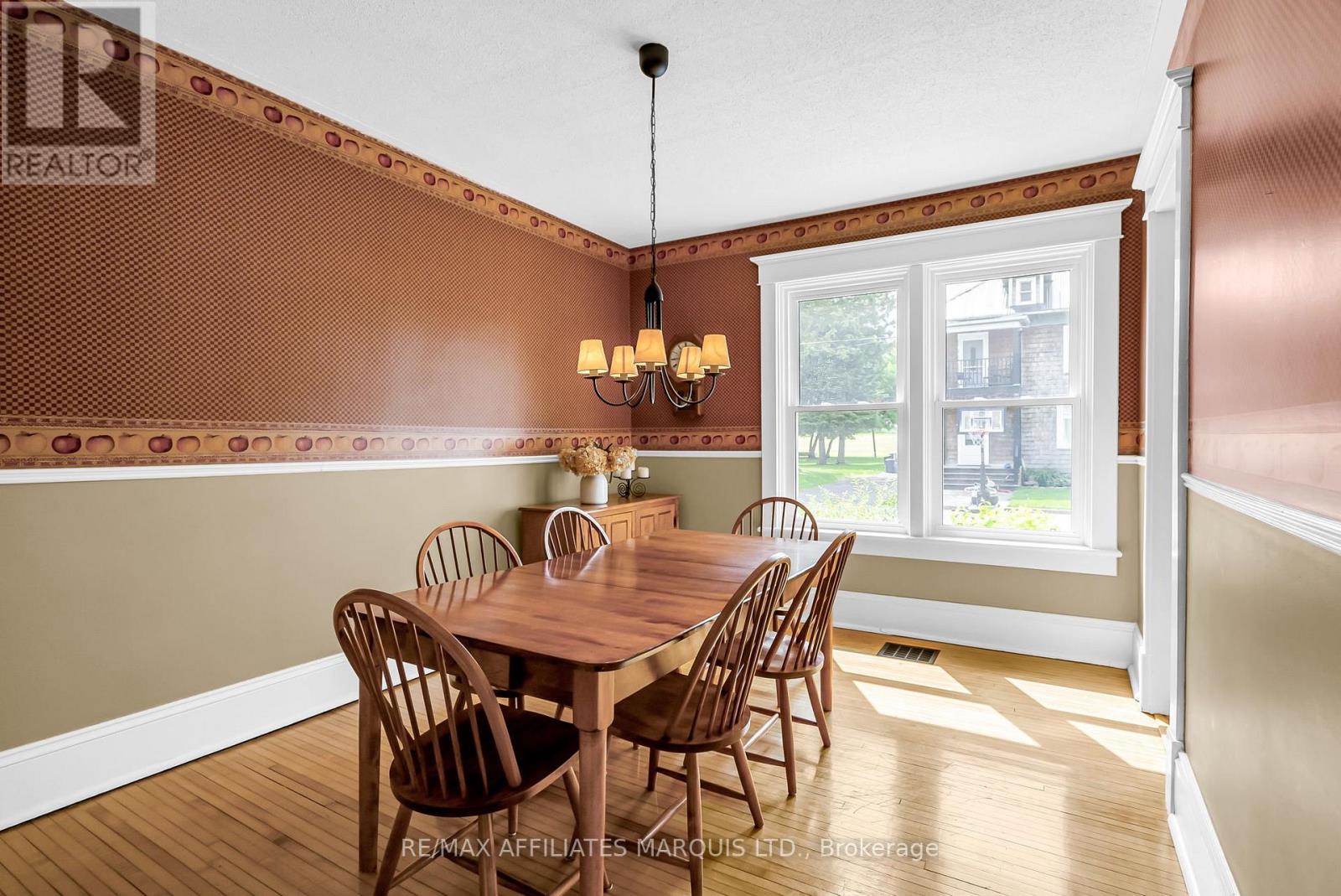21 Peter Street, North Glengarry, Ontario  K0C 1T0 - Photo 18 - X12204344