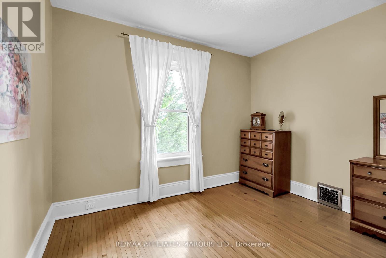 21 Peter Street, North Glengarry, Ontario  K0C 1T0 - Photo 33 - X12204344