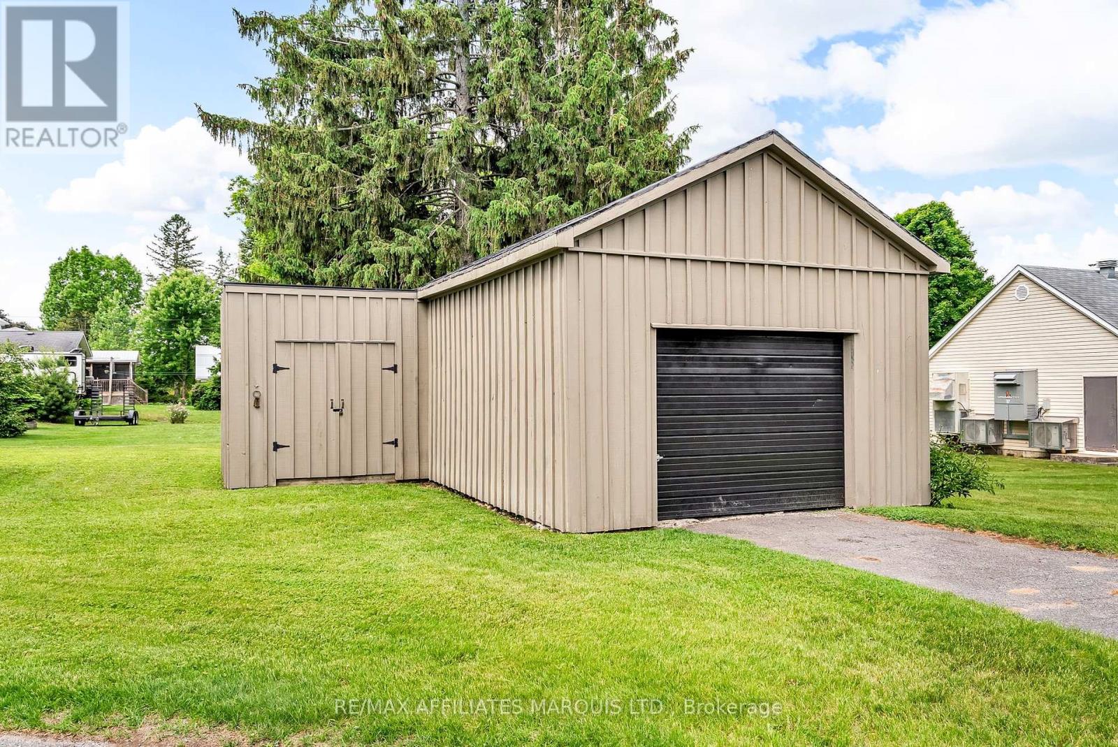 21 Peter Street, North Glengarry, Ontario  K0C 1T0 - Photo 4 - X12204344