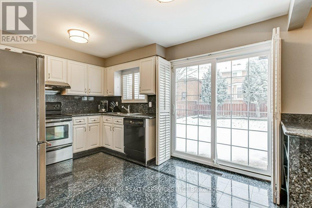 119 Silver Arrow Crescent, Vaughan, Ontario  L6A 1K2 - Photo 10 - N12204342