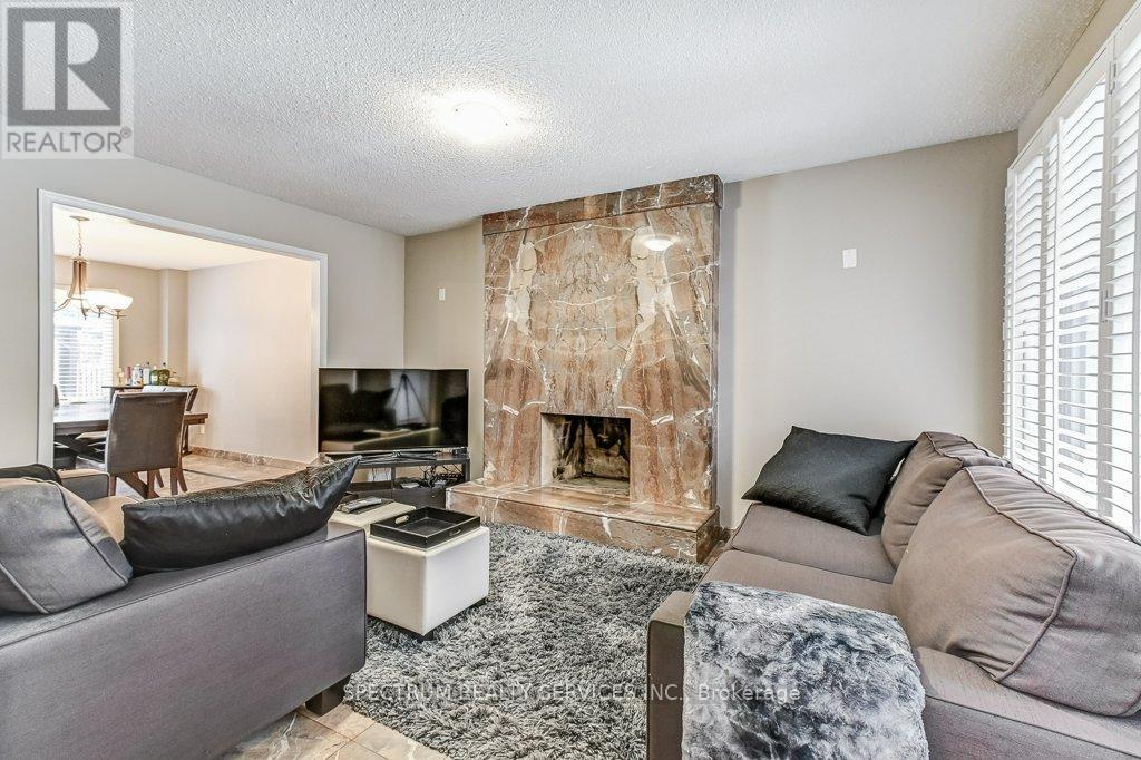 119 Silver Arrow Crescent, Vaughan, Ontario  L6A 1K2 - Photo 5 - N12204342