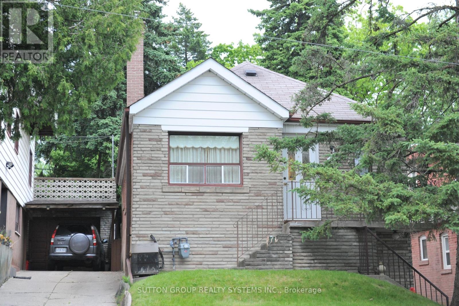 581 Mcroberts Avenue, Toronto, Ontario  M6E 4R5 - Photo 1 - W12204364