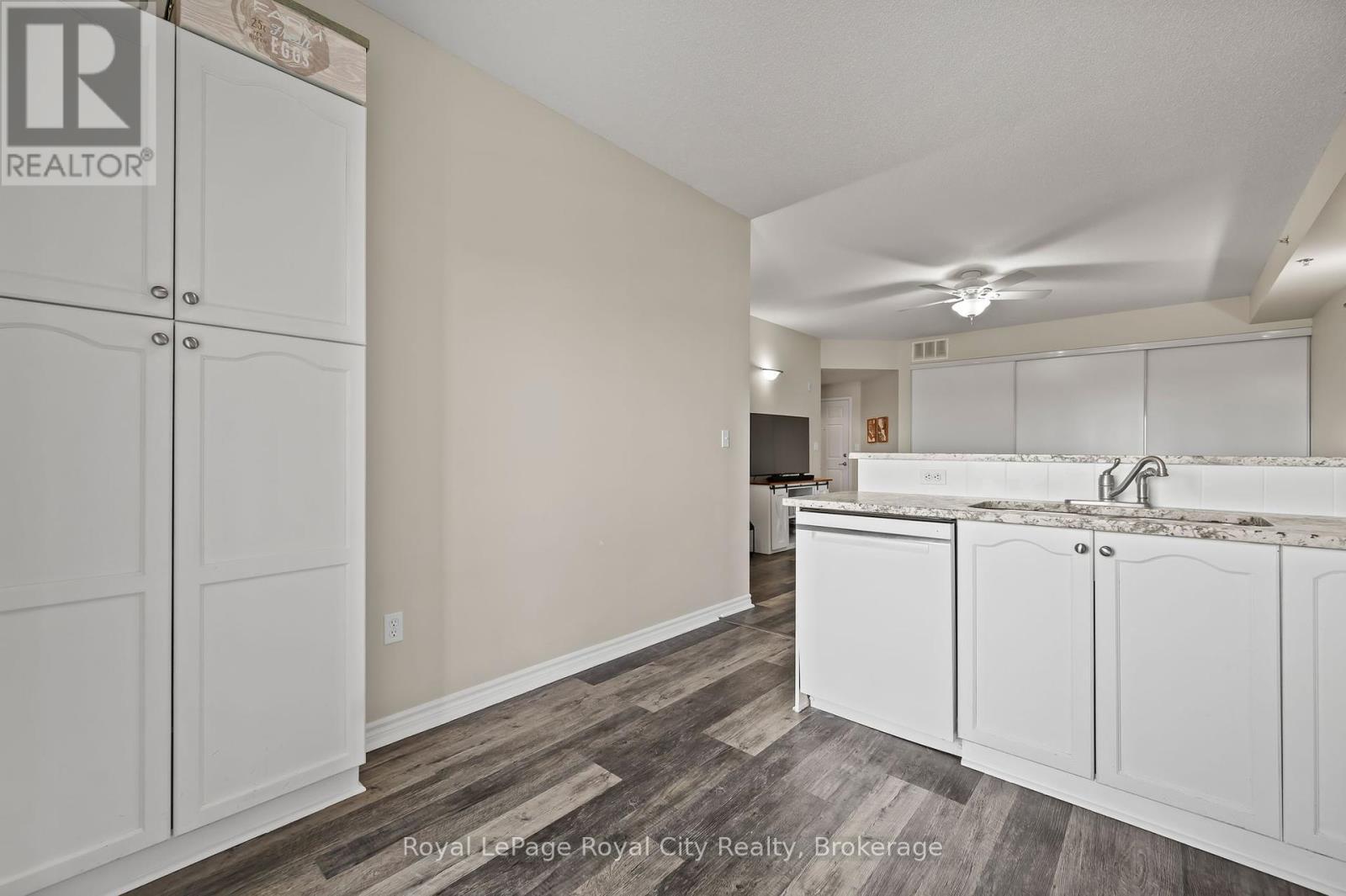 408 - 308 Watson Parkway N, Guelph, Ontario  N1E 0G7 - Photo 12 - X12198313