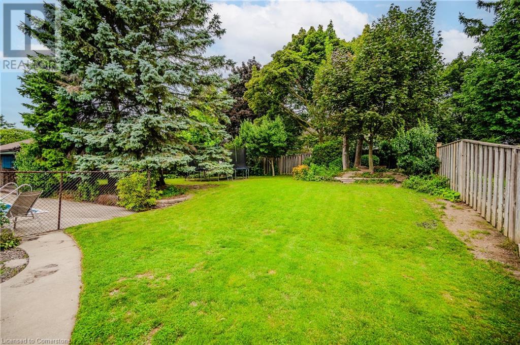 414 Warrington Drive, Waterloo, Ontario  N2L 2P8 - Photo 39 - 40738645