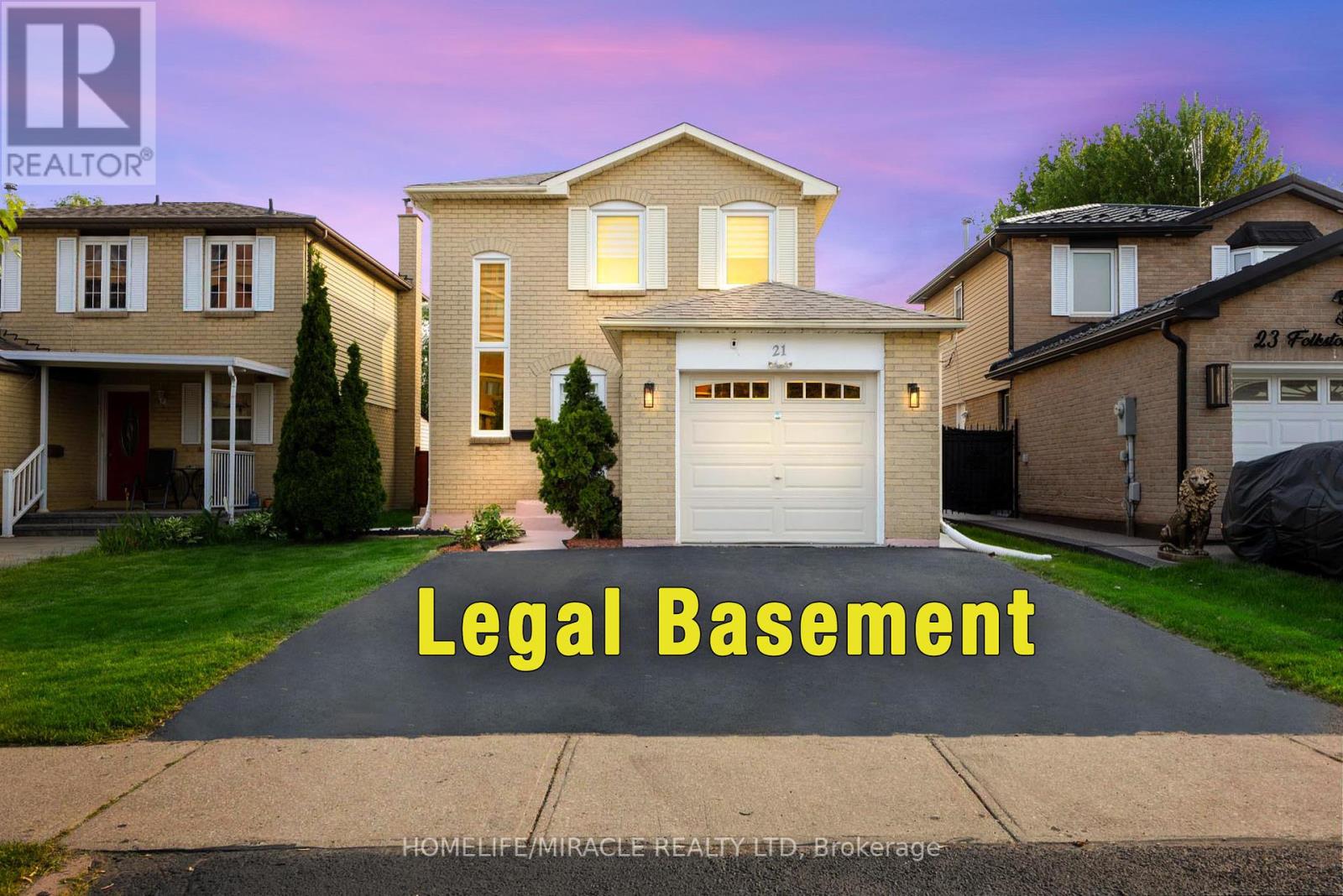 21 Folkstone Crescent, Brampton, Ontario  L6T 3M4 - Photo 1 - W12202151