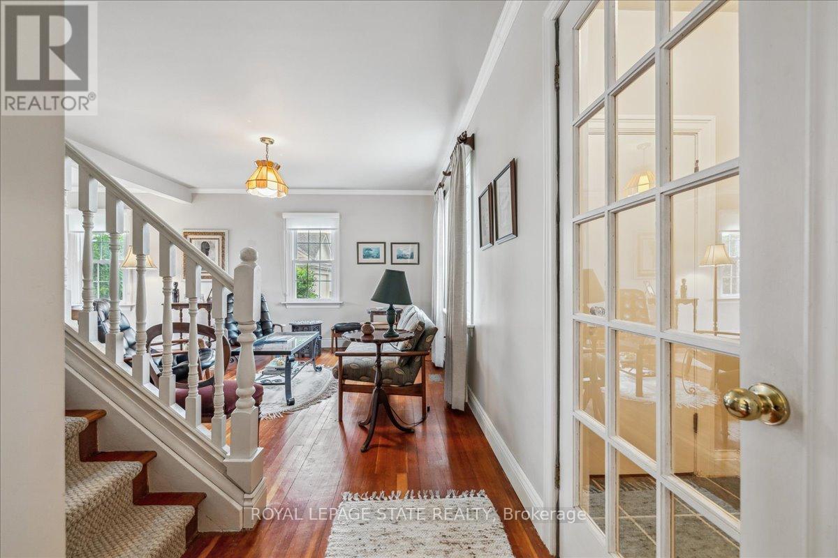 Property at 179 NIAGARA STREET image 5