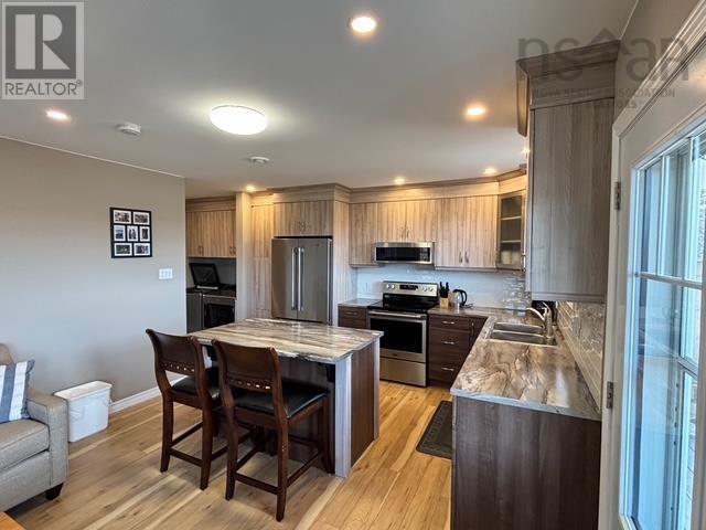321 Cole Harbour Village Road, Cole Harbour, Nova Scotia  B0H 1T0 - Photo 3 - 202505182