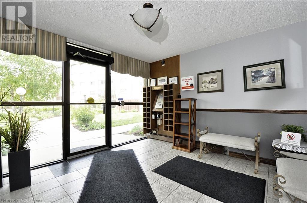 Property at 400 CHAMPLAIN Boulevard Unit# 404 image 4