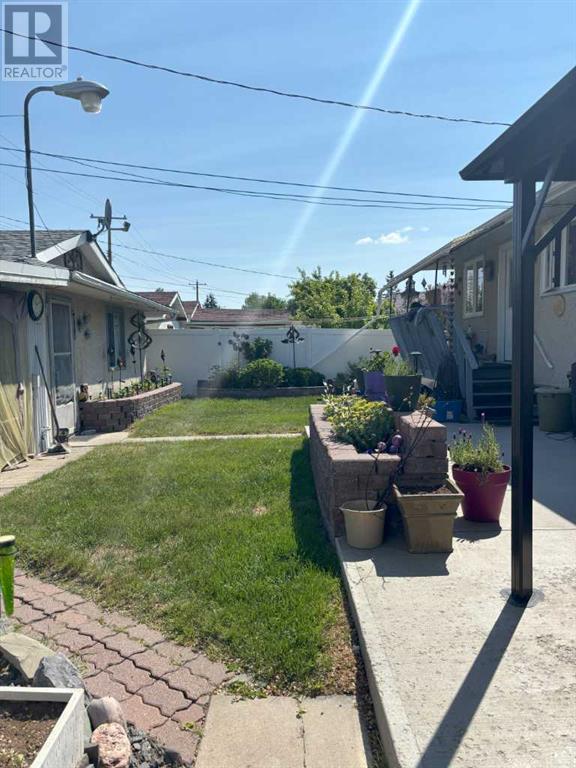 Property at 4924 40 Avenue NW image 3