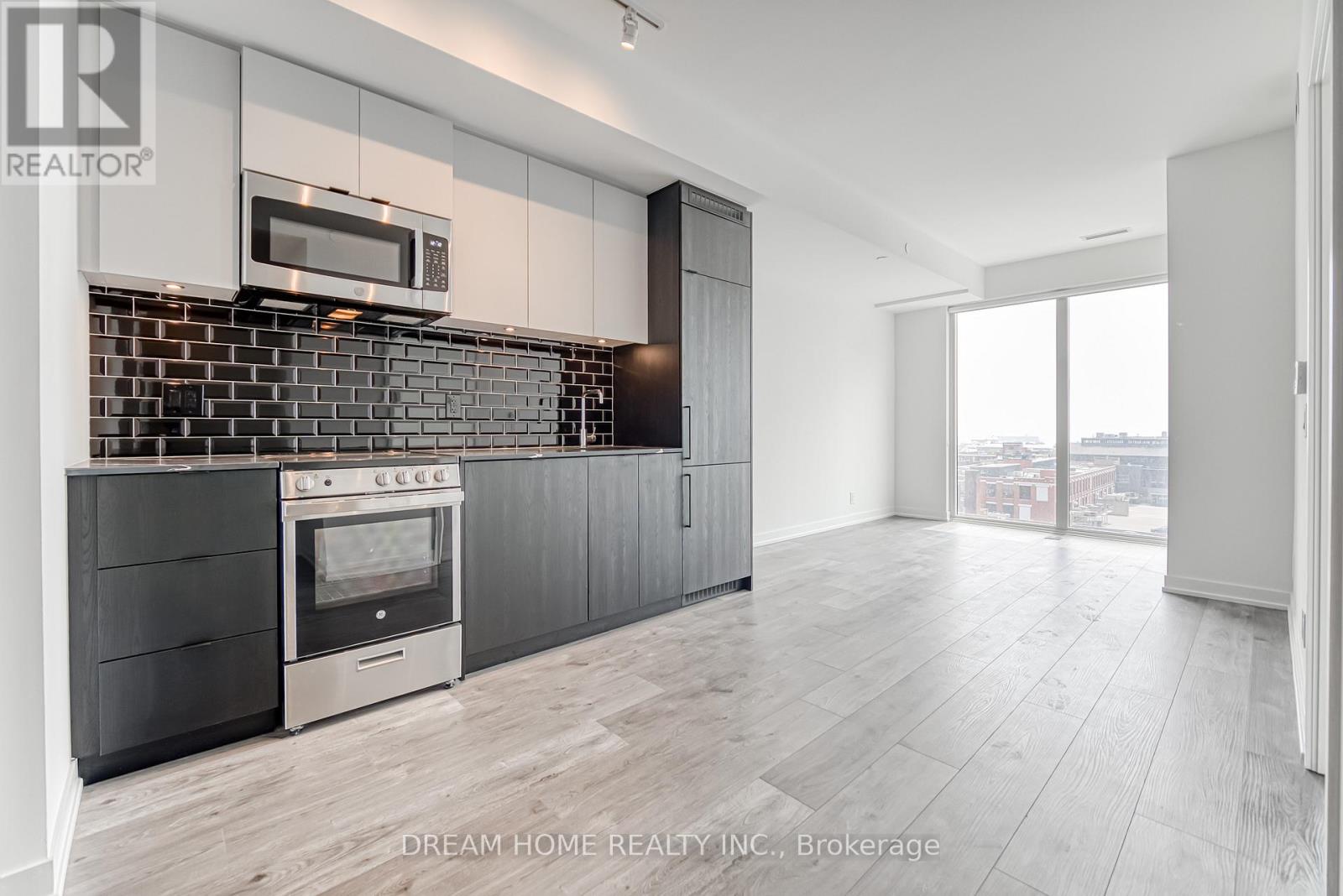618 - 285 Dufferin Street, Toronto, Ontario  M6K 0J2 - Photo 8 - W12140003