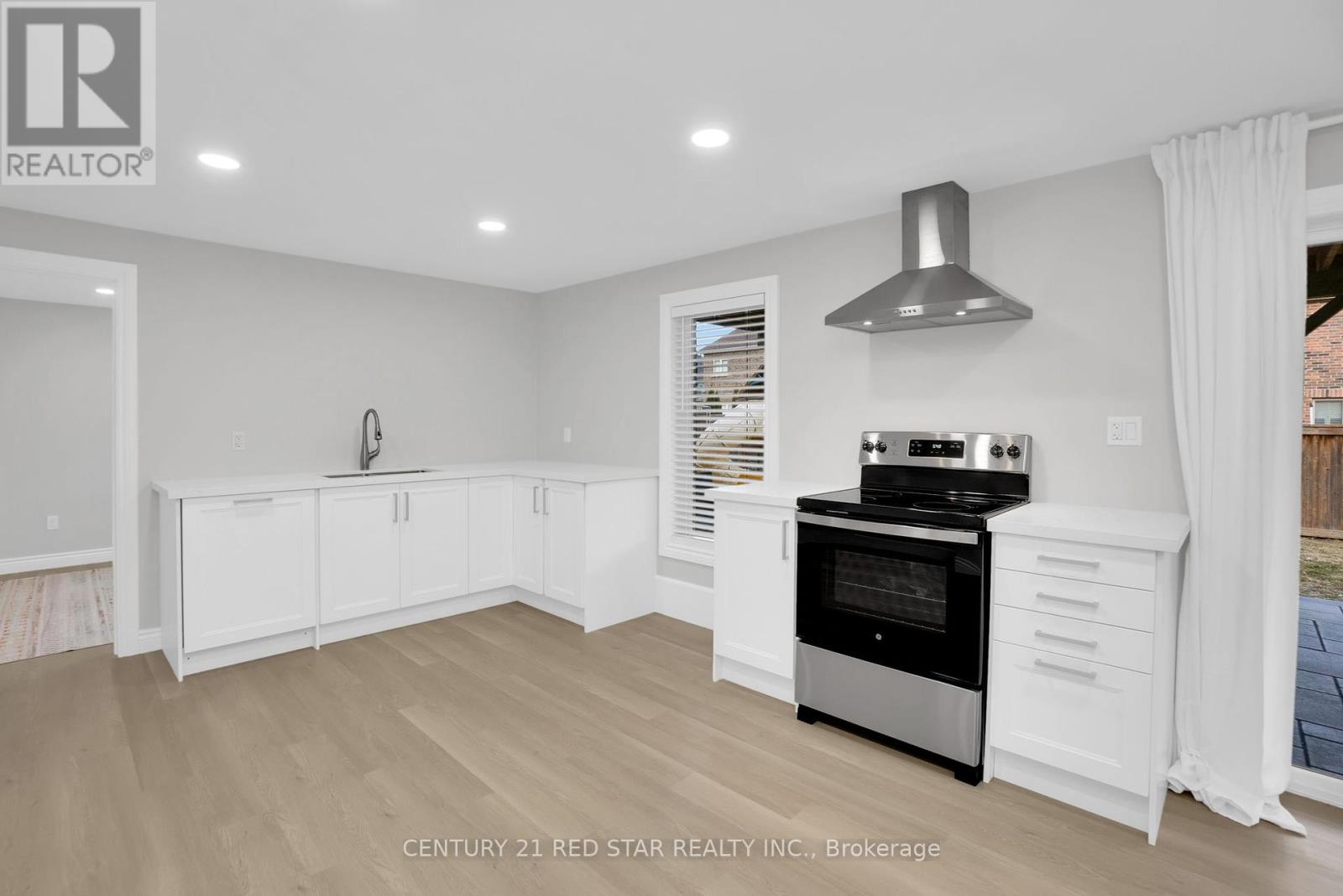16 Mitchell Crescent, Mono, Ontario  L9W 6W6 - Photo 35 - X12128417